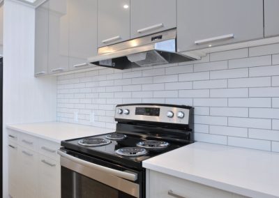 Condominium kitchen, Shelly Square